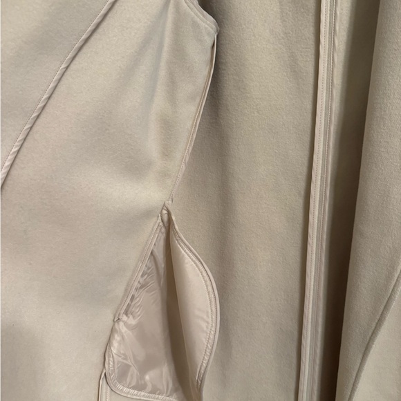 Halogen Coat Size Medium - Picture 5 of 6